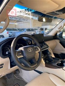 تۆیۆتا لاند کروزەر